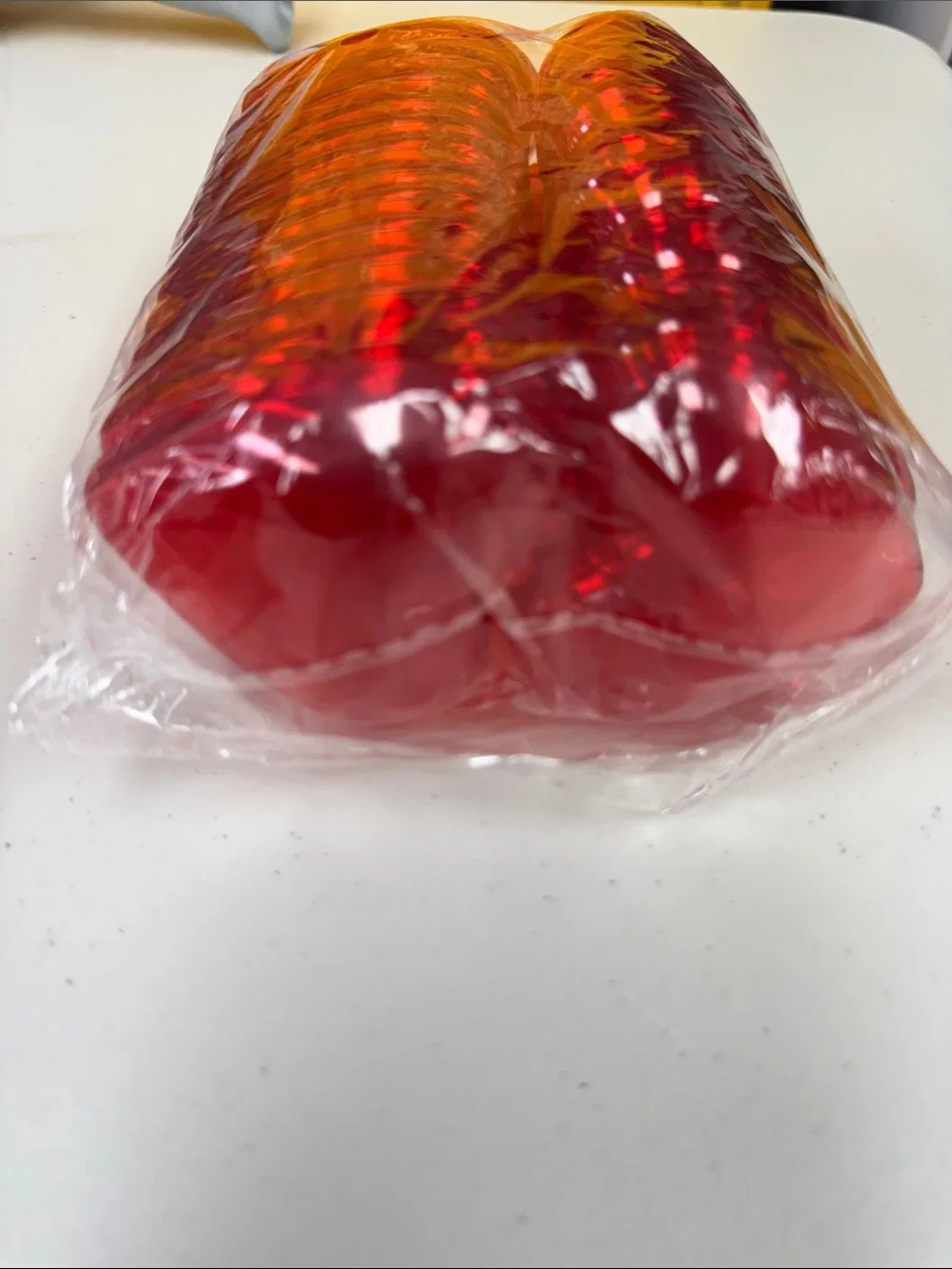 Red Disposable Plastic Plastic fillable hearts - Pack of 14 hearts fill & close